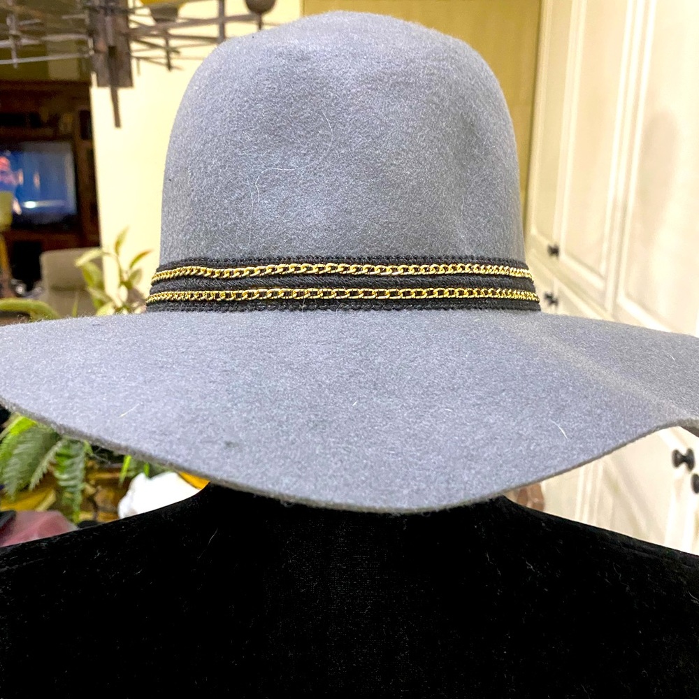 Black felted wool blend hat